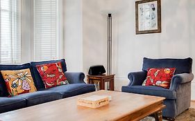Princes Villa - Large Fully Self Contained Flat, 5 Minutes From The Sea