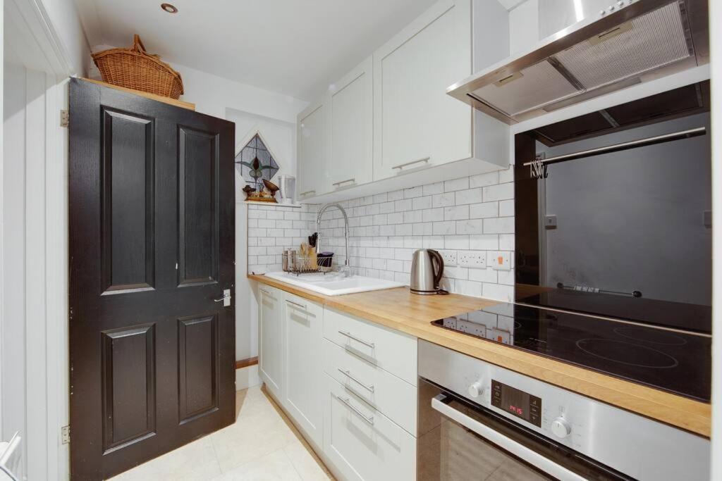 Princes Villa - Large Fully Self Contained Flat, 5 Minutes From The Sea Hastings Exterior foto